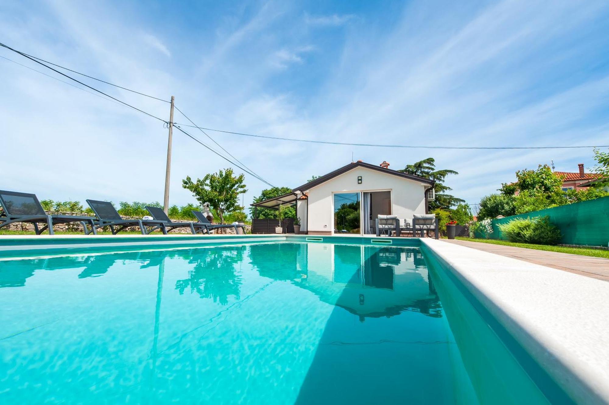 Cozy House With Pool Near Rovinj Daire Kanfanar Dış mekan fotoğraf